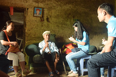 实践队探访了空巢、残疾老人和特困户